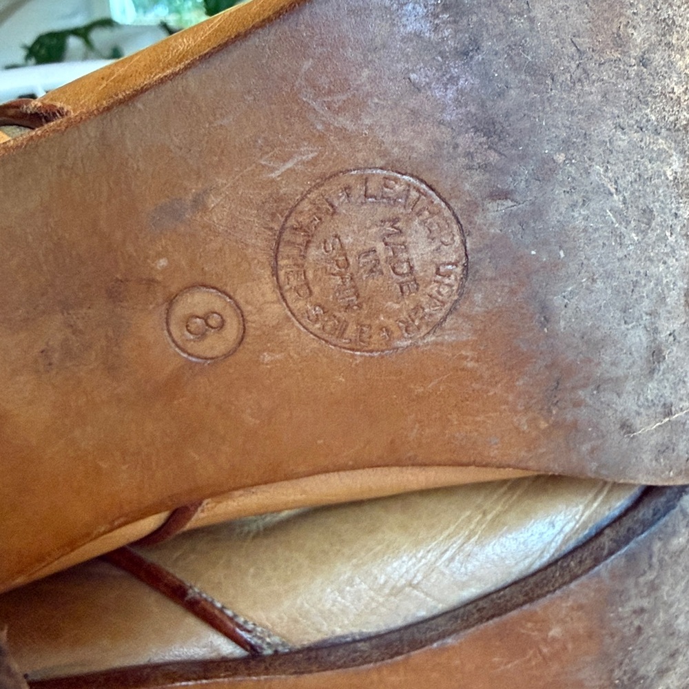 VINTAGE Western Style Camel Leather Cowboy / Cowgirl Boots Brown Stitching sz 8 - Picture 10 of 11